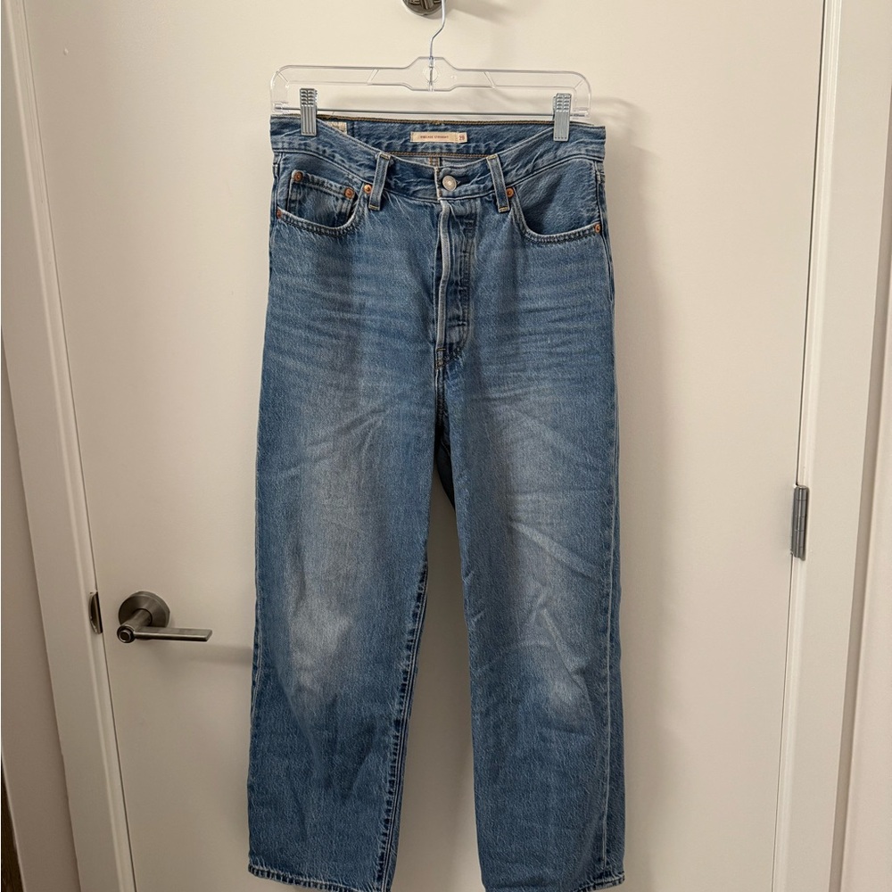Levi's High Rise Blue Jeans Classic Style